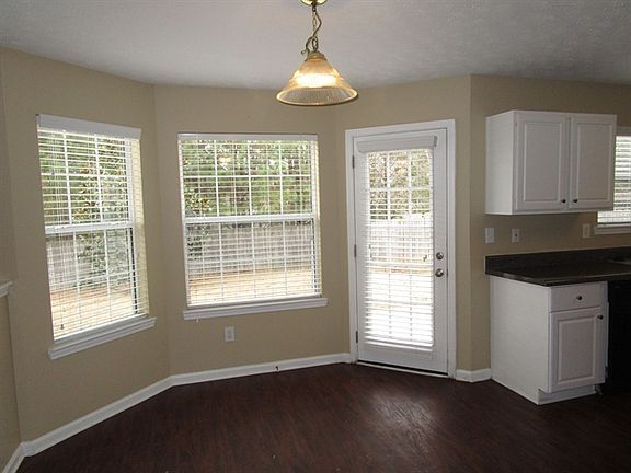 5th image of 2509 Pierce Cir