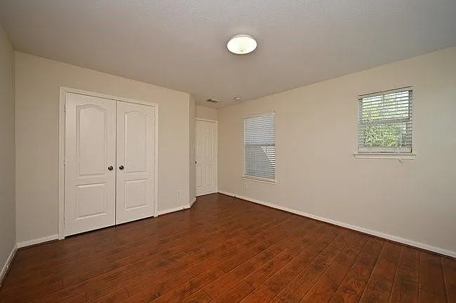 9403 Coatsworth Dr — Photo 7