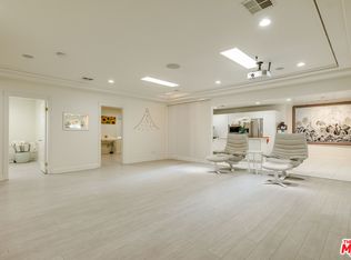 1018 S Gramercy Dr, Los Angeles, CA 90019