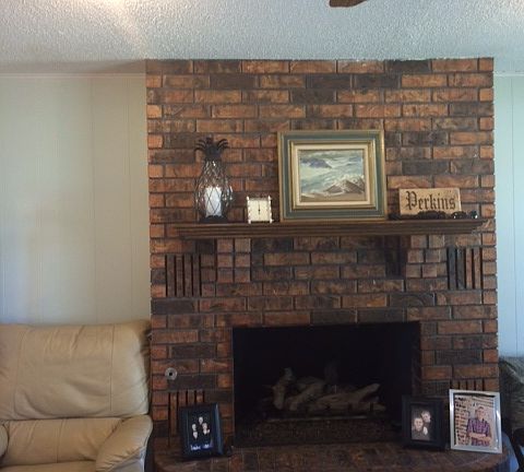 FIREPLACE IN LIVING ROOM