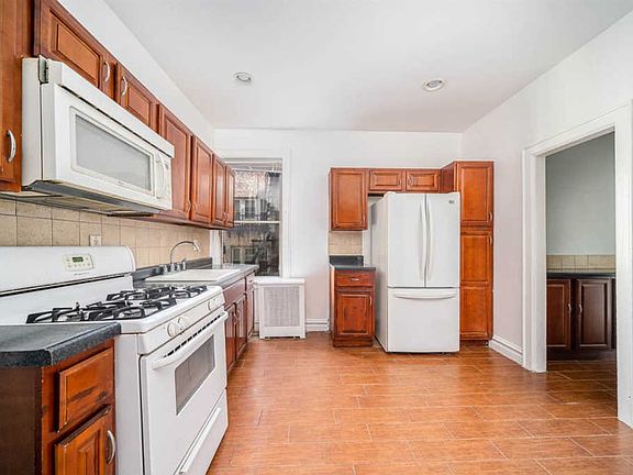 2nd image of 107 Kensington Ave APT 303