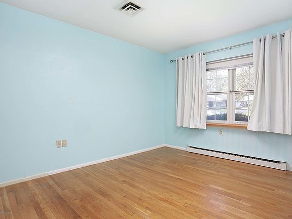 3rd image of 830C Dumbarton Dr #1003