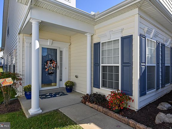 3rd image of 714 Harmony Way