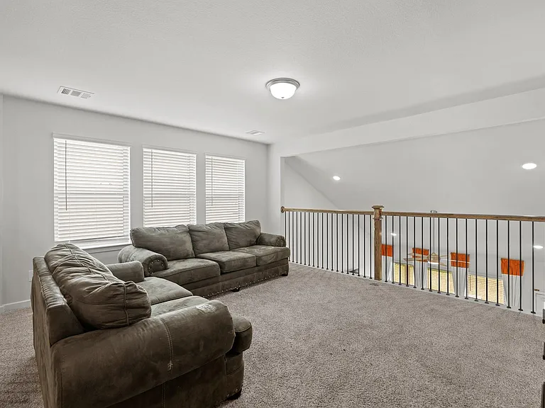 7843 Wyndham Harbor Ct — Photo 20
