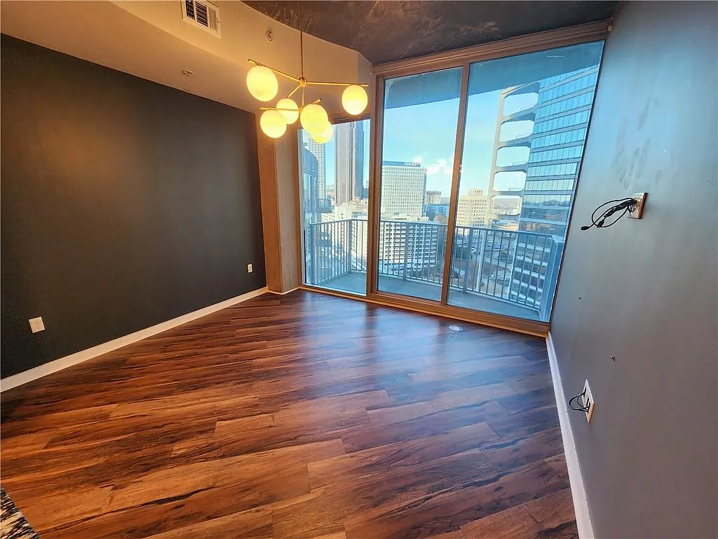 1 bed, 1.0 bath, 743 sqft, $1,795 — Photo 2