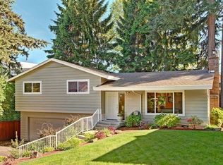 1215 112th Ave NE, Bellevue, WA 98004