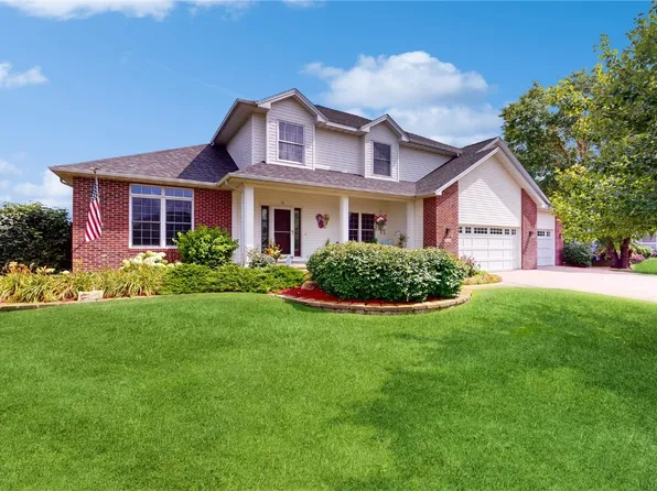 5310 W Mustang Rd, Cedar Rapids, IA 52411