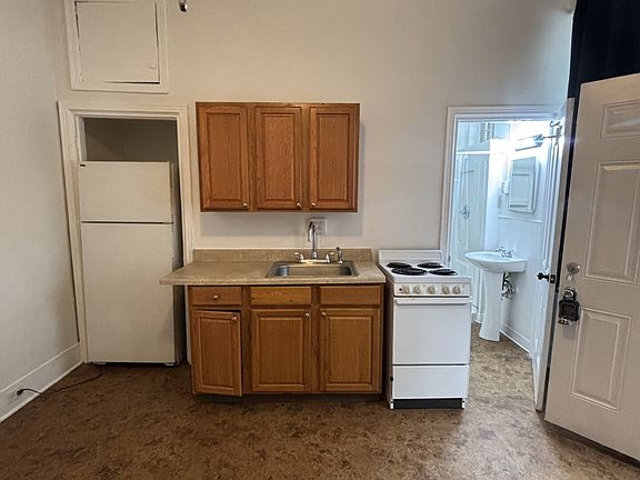 2nd image of 1211 N 2nd St #4