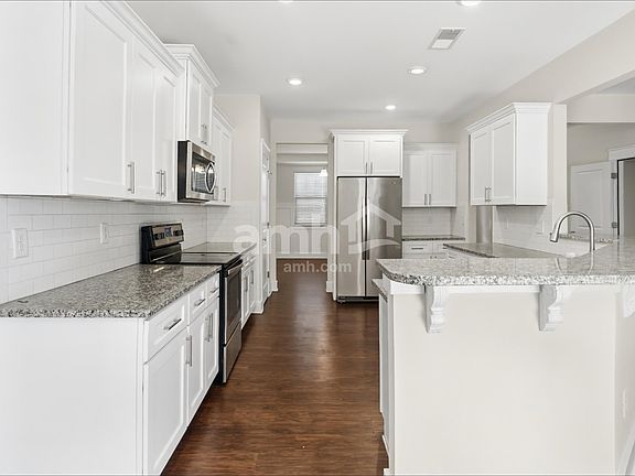 3rd image of 3125 Arch Ct NW