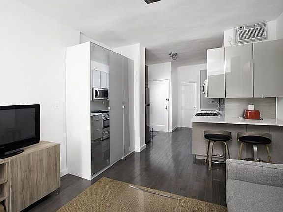 2nd image of 343 E 51st St APT 2C