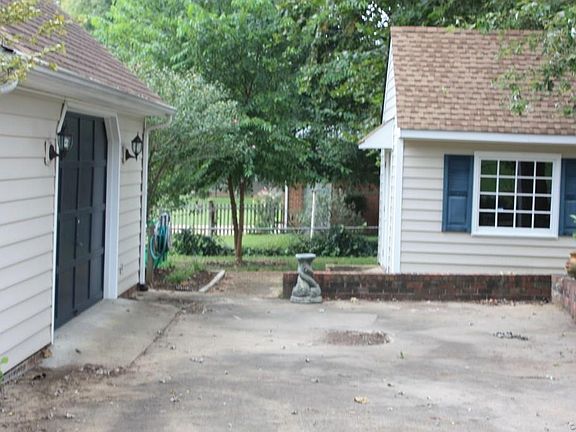 4th image of 8220 Cobbler Ct