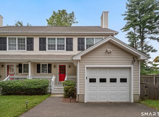 190 Beaumont St, Fairfield, CT 06824