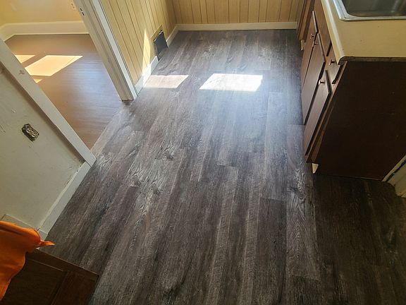 5th image of 286 W Miller Ave #4