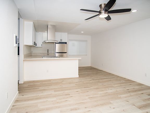 3rd image of 6709 Kelly St