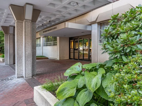 2 Hawthorne Pl APT 11E, Boston, MA 02114