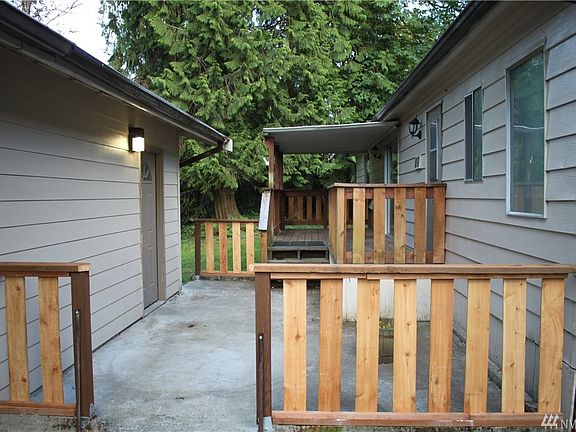 4th image of 4717 139th Street Ct E