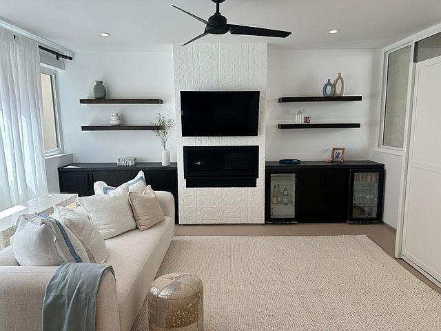 1st image of 428 1/2 Fernleaf Ave