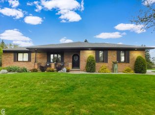 5030 Cochrane Rd, Almont, MI 48003