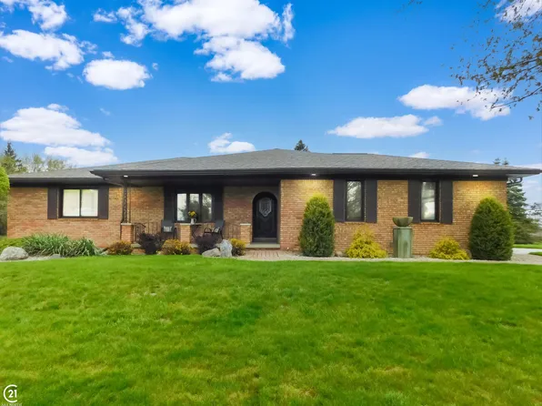 5030 Cochrane Rd, Almont, MI 48003