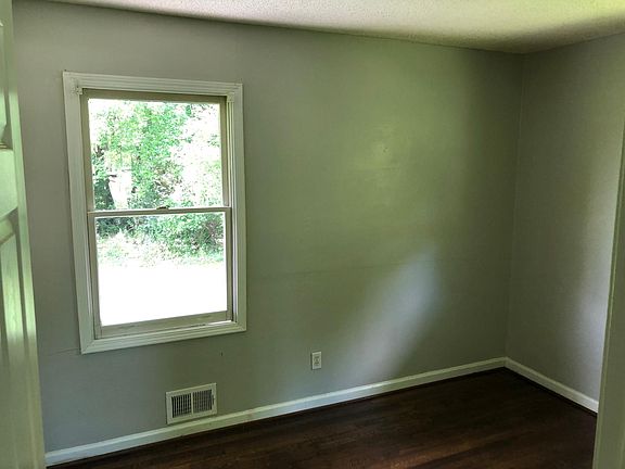 5th image of 5504 Westbrook Ln