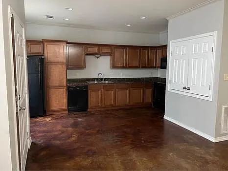 110 Flagstone Dr — Photo 9