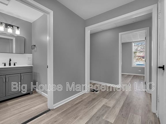 2nd image of 1725 Hollins St Unit 1