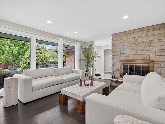 2nd image of 516 Eldon Pl