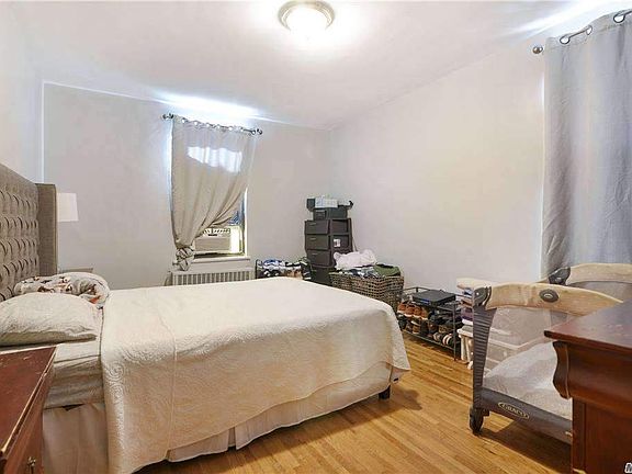 3rd image of 112-24 Northern Blvd APT 5B