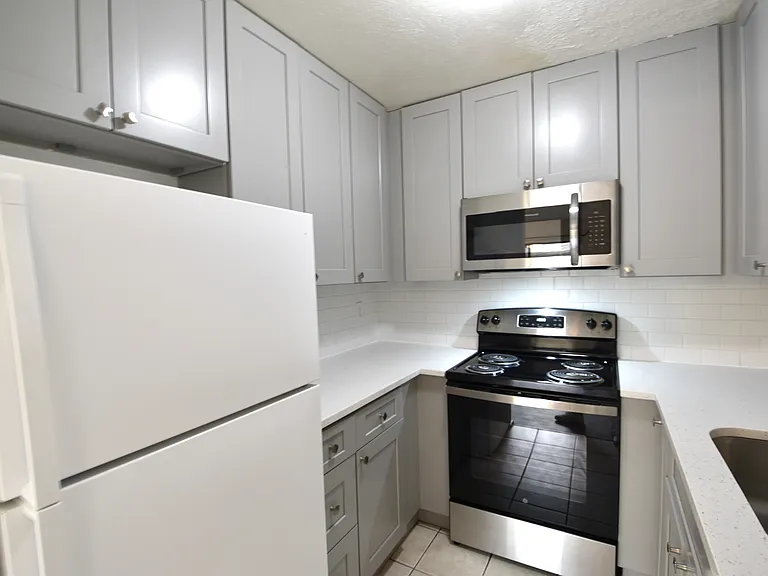 5550 Pennsylvania Ave #2 — Photo 7