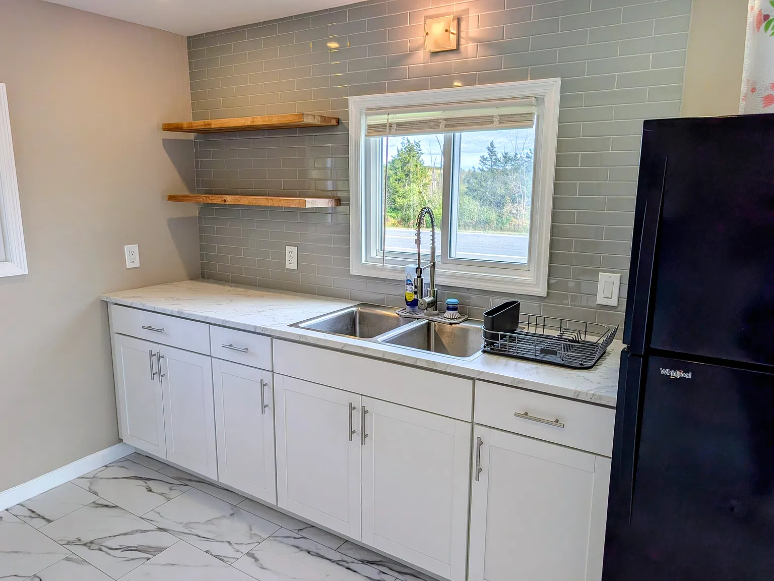 2 bed, 850 sqft, $2,000 — Photo 2