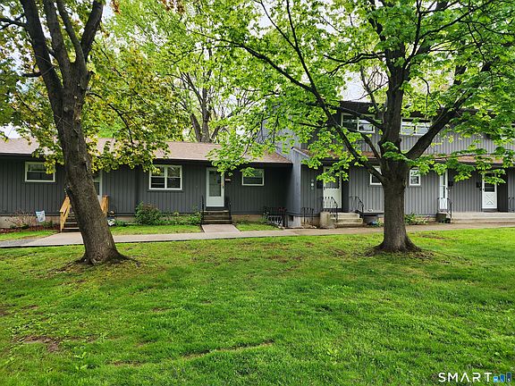 3rd image of 179 Moylan Court #179