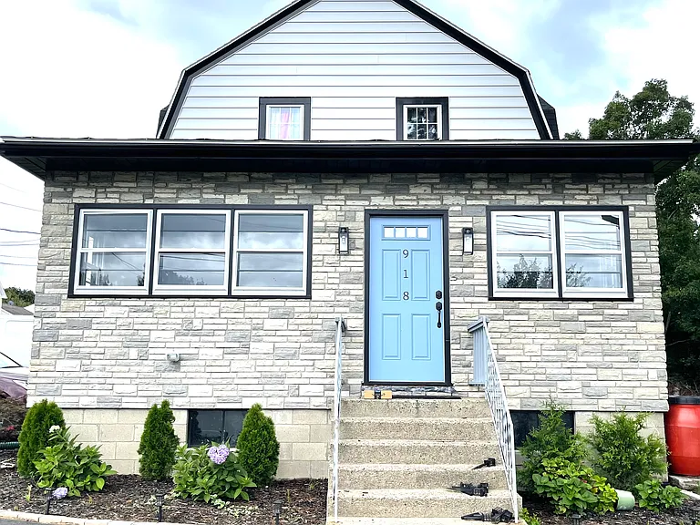 918 North St — Photo 1