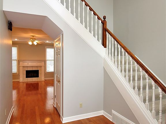 3rd image of 9013 Riverwood Farms Pkwy