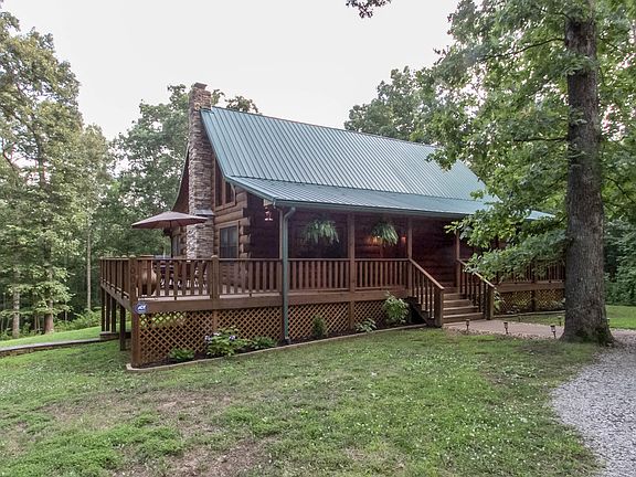 2nd image of 1006 Goldfinch Ct