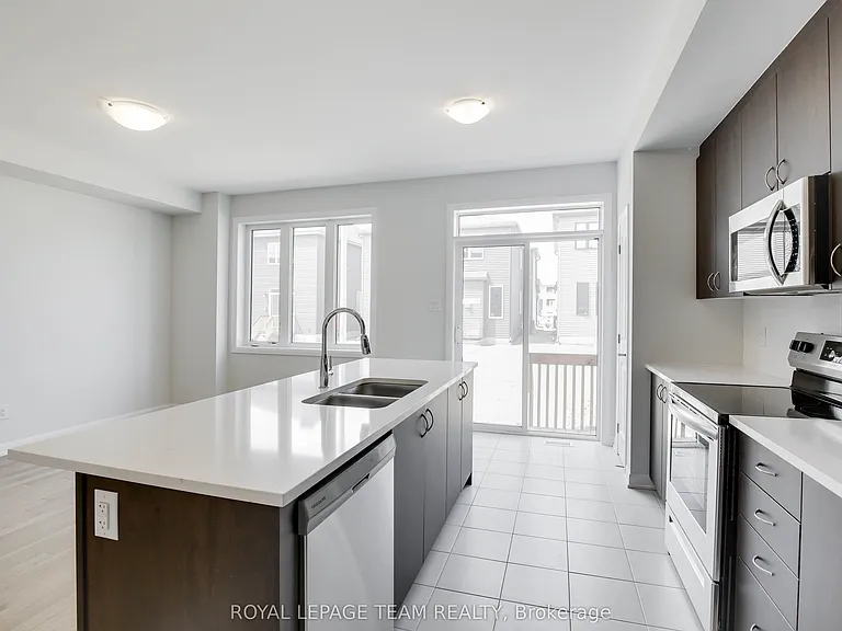 937 Athenry Ct — Photo 35