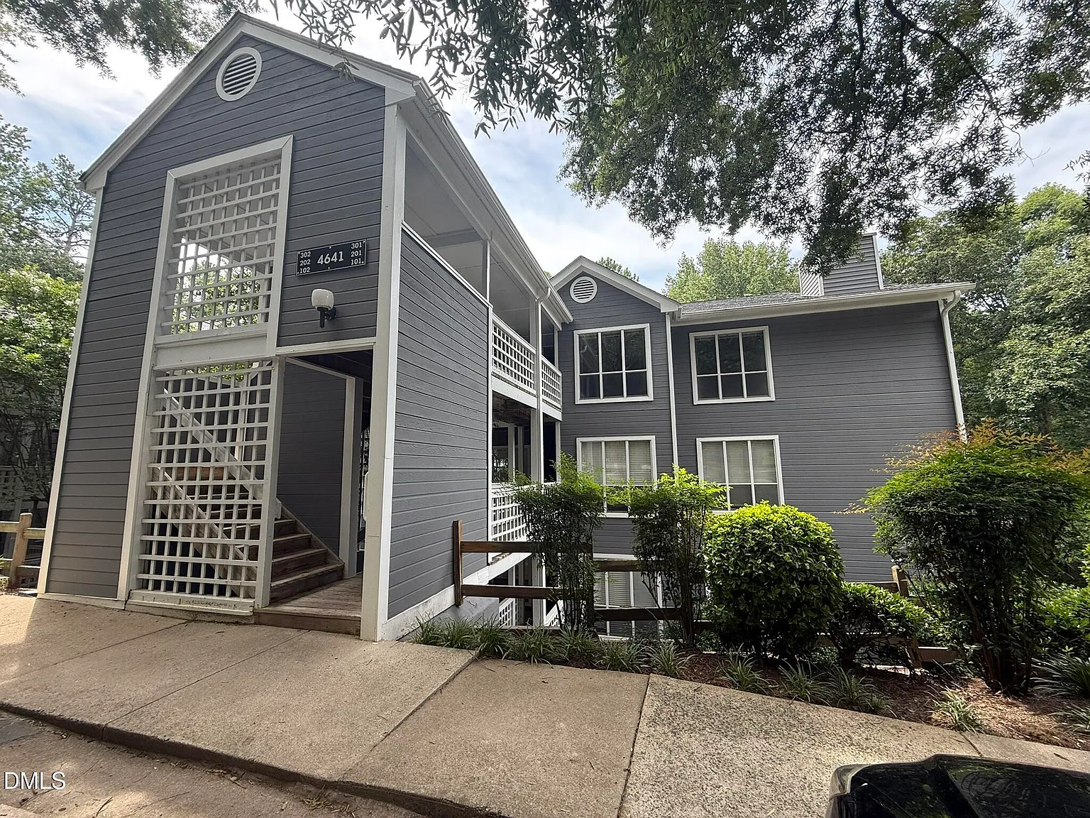 2 bed, 2.0 bath, 1061 sqft, $1,495 — Photo 1