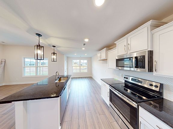 4th image of 236 Donegal Dr