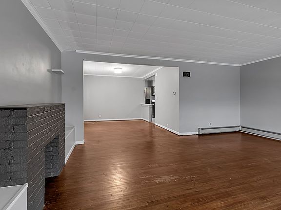 3rd image of 321 N Park Ave