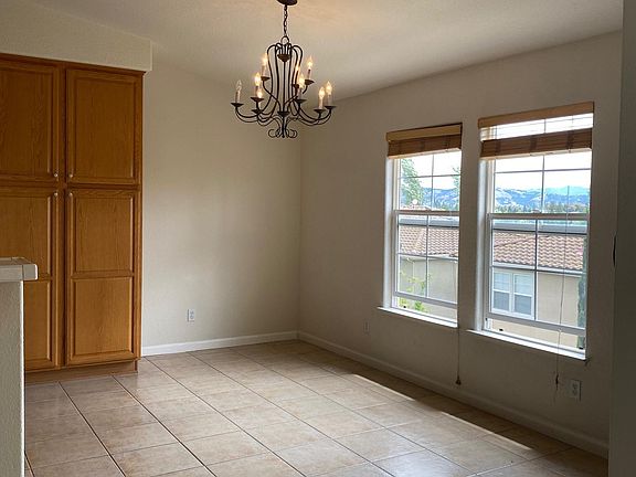 3rd image of 378 Marble Arch Ave