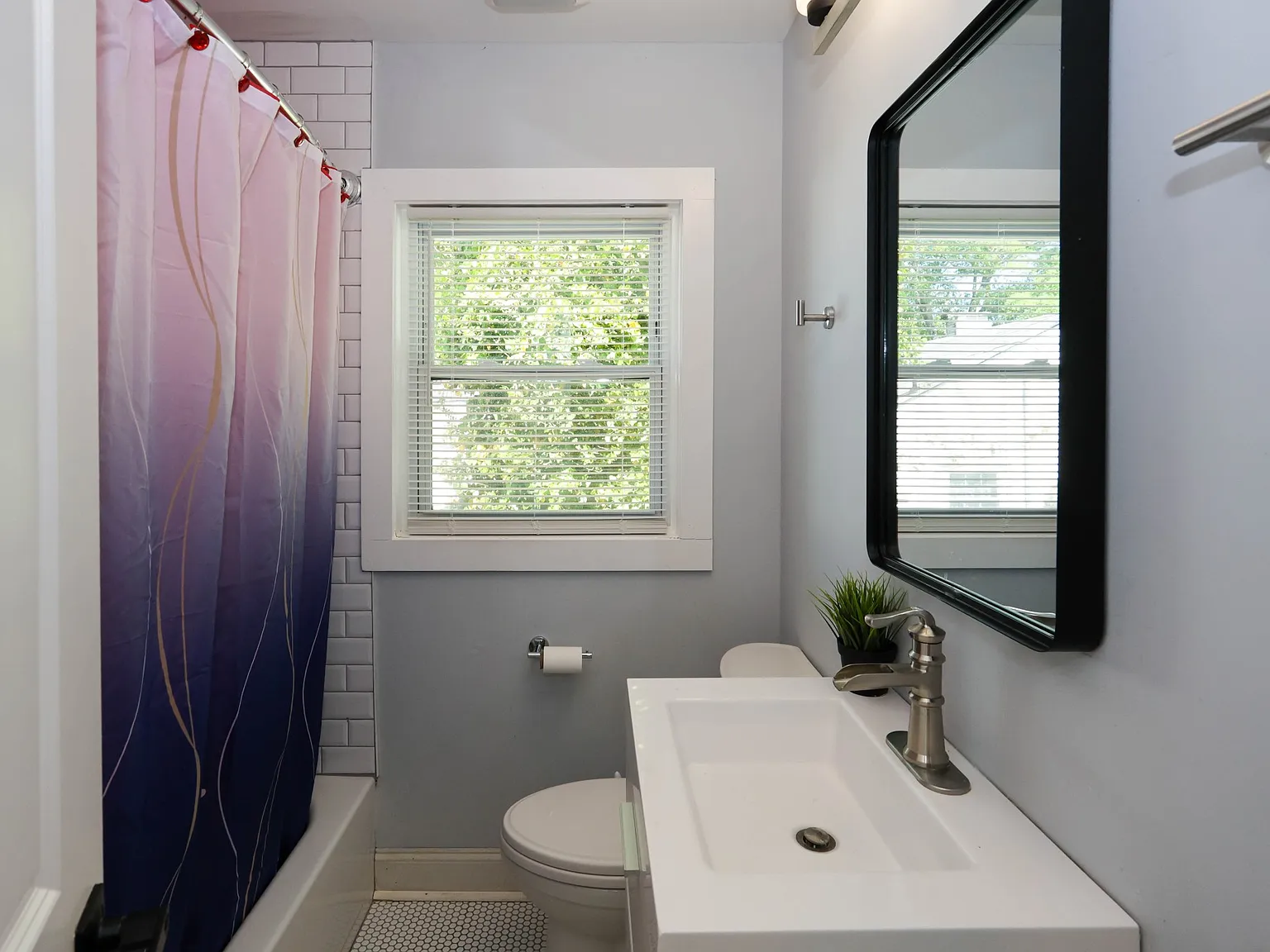 2 bed, 1768 sqft, $3,500 — Photo 4