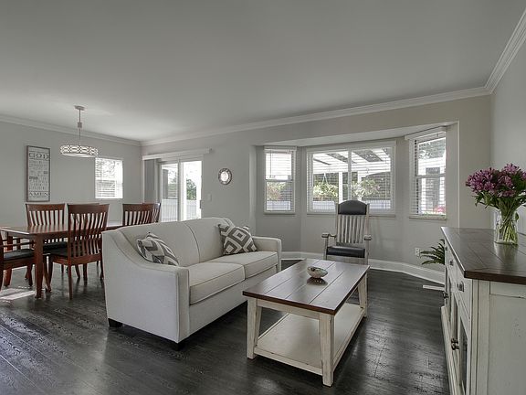 2nd image of 44473 Rivergate Dr
