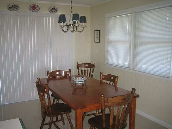 Large dining area for the whole family
