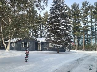 N2575 Coach Lite Ct, Wautoma, WI 54982