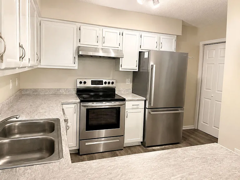 7223 Winery Ln — Photo 9