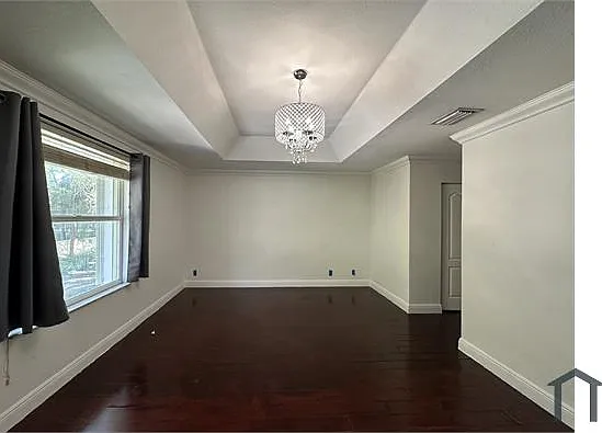 124 Canterbury Pl — Photo 18