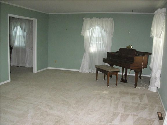 3rd image of 1521 Bruner Dr