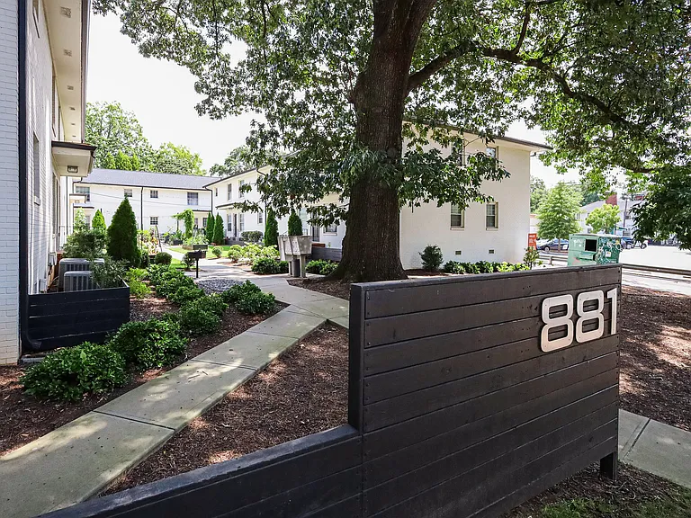 881 North Highland Apartments — Photo 16