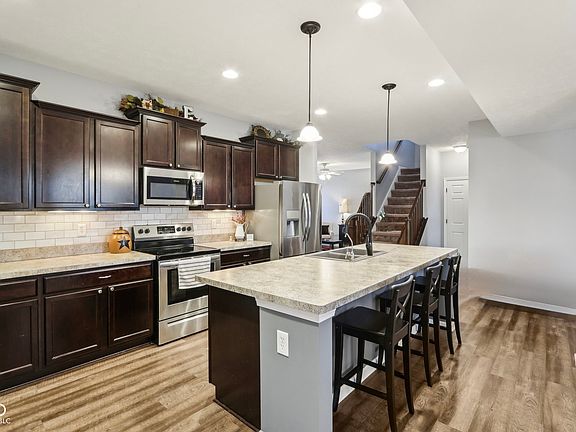 2nd image of 373 Brianne Ln