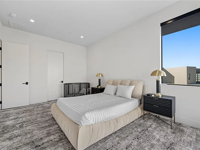 577 Overlook Rim Dr — Photo 58