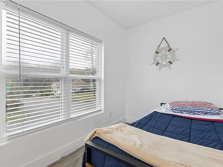 1298 Gideons Dr SW — Photo 18